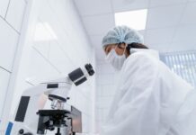 Што крие Русија? Водечки биолог се сомнева по смртта на лабораториската работничка – не е чума, туку нешто полошо
