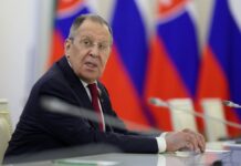 Секоја земја може да стане жртва на обоени револуции организирани од Западот, предупредува Лавров