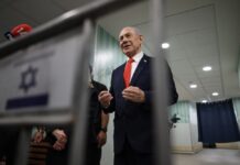 Дали Нетанјаху останува без јасно мнозинство? Опозицијата вели дека Израел изгубил доверба во неговата влада