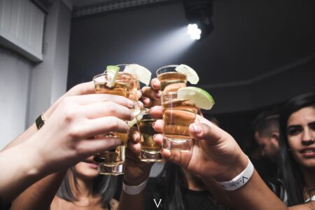 Деца со алкохол на маса, 19 кривични за кафеанџии