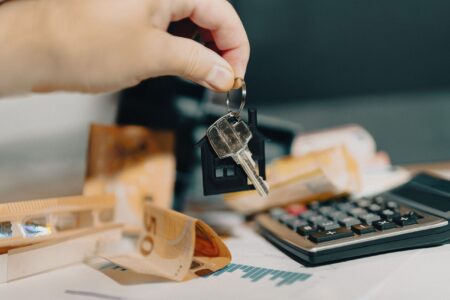 Секој месец по 1.000 нови стана – кој ги купува?