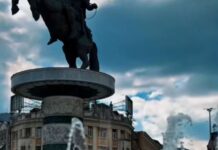 Темелно исчистен плоштадот „Македонија“, повторно оживува и подната фонтана
