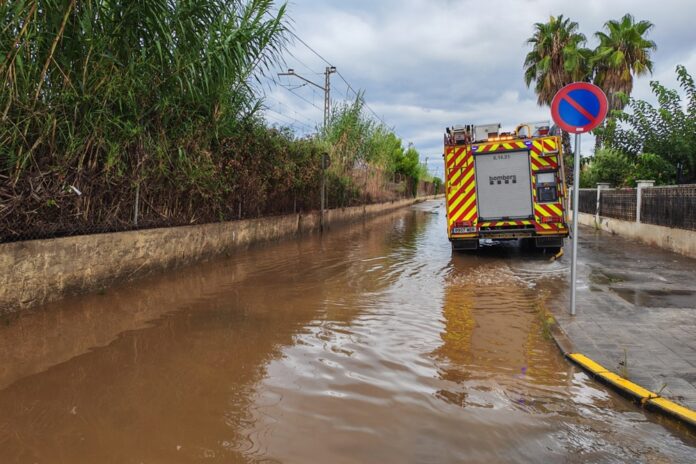 Heavy rain floods northeast Spain