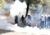 Албанска полиција: Маскирани поединци напаѓаат институции, секое насилство ќе биде казнето