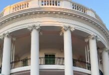Изненадување за децата за на Ноќта на вештерките на Трамп не помина славно: Прелет на претседателкиот авион над Белата куќа предизвика доцнење на десетици летови/видео