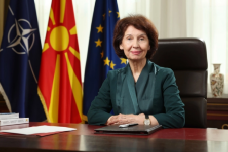 Сиљановска-Давкова по повод 23 Октомври: Не можеме да ја чествуваме државноста, а да ја заборавиме пожртвуваноста на поколенијата што ги удриле нејзините темели
