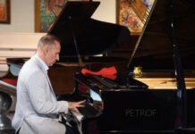 Пет ѕвездички за Трпчески и за блескавиот музички поход со Кралскиот шкотски оркестар