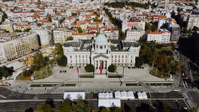 srbija parlament pexels-kelly-34432797