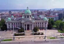 Во Србија на полноќ започнува предизборниот молк
