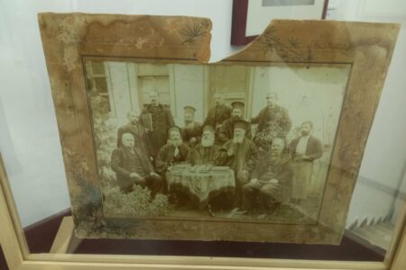 ВРЕДНИ ФОТОГРАФСКИ СВЕДОШТВА ОТКРИЕНИ ПРЕД ЈАВНОСТА: Непознати кадри, а големи приказни за Теодосиј Гологанов, Петар Поп Арсов, Петар Чаулев…