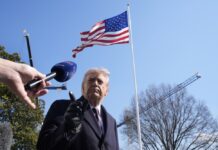 Нов комплекс за светските лидери: Трамп планира претседателска резиденција на голф теренот на Флорида