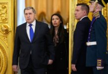 Ушаков: Во тек се подготовки за самит меѓу Путин, Трамп и Шји, можна е и средба во Мајами